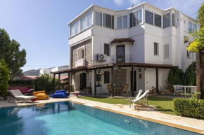Amazing Villa with Private Pool in the Heart of Bodrum